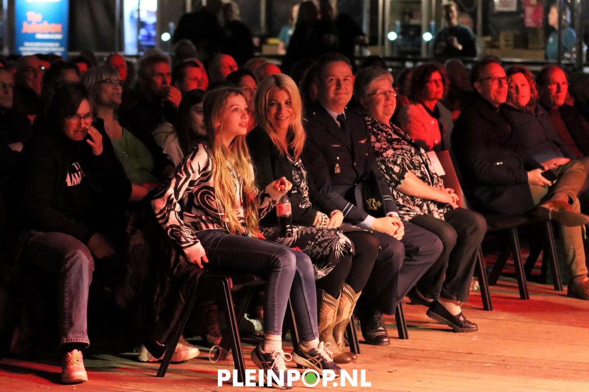 Donderdagavond 13 04 2023              (74)